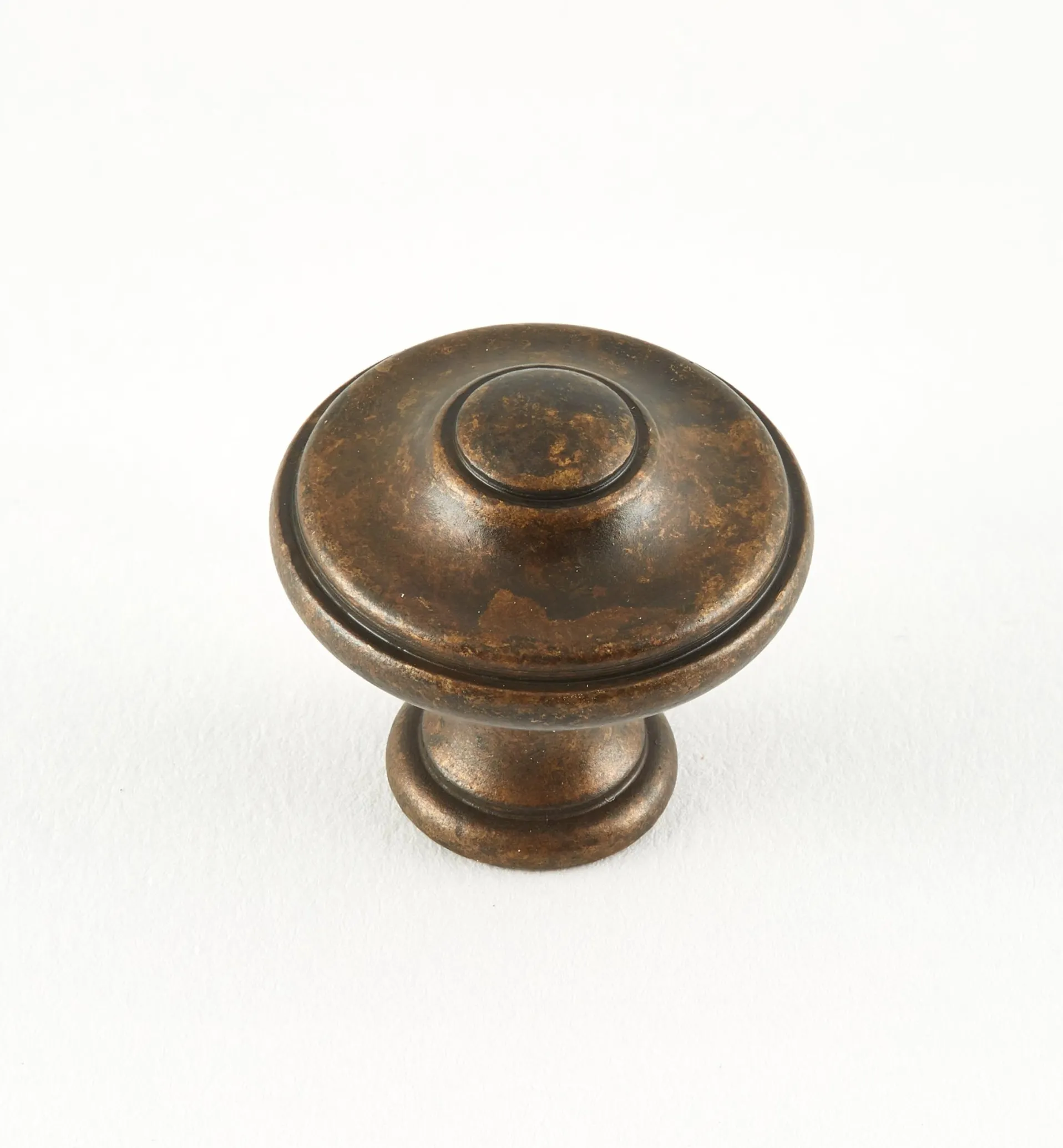 Lee Valley Old Brass Knobs