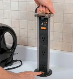 Lee Valley Pull-Out Power Bar