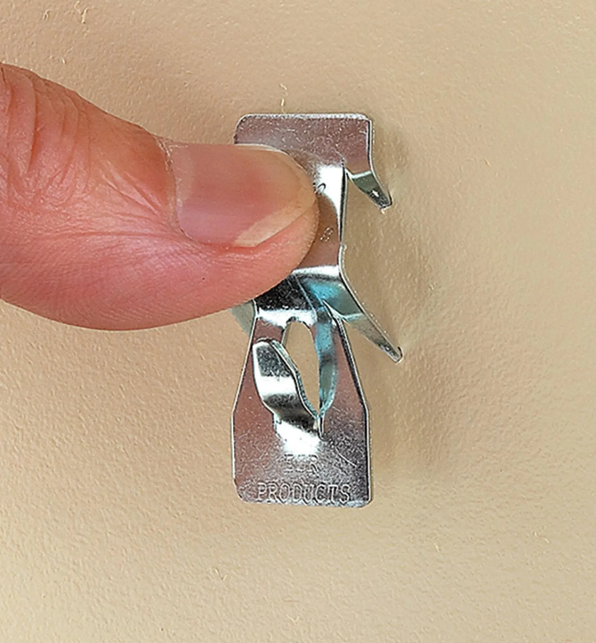 Lee Valley Push & Hang Hangers