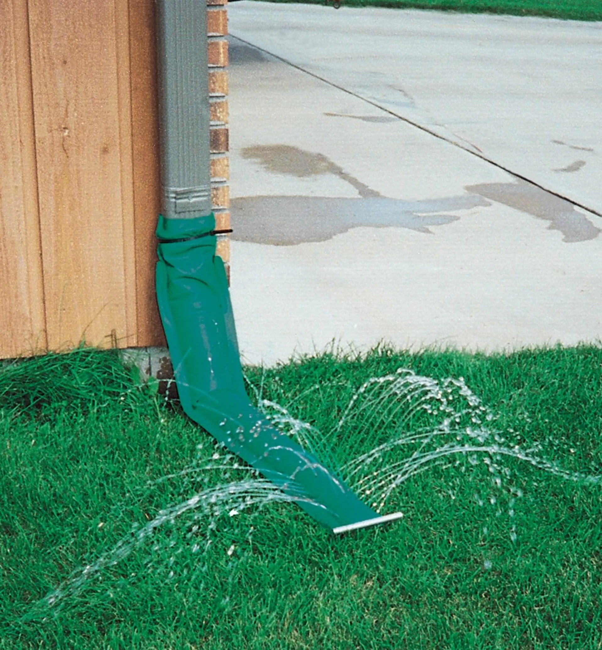 Lee Valley Recoil Downspout Sprinkler