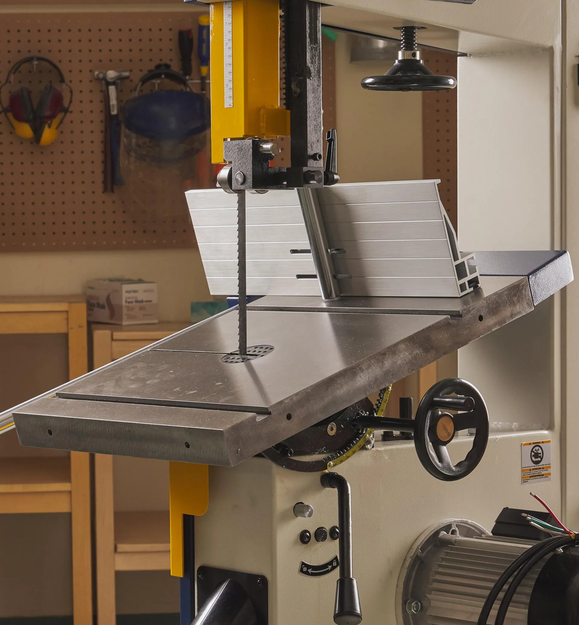 Lee Valley Rikon 18" Deluxe Bandsaw (Model 10-342)