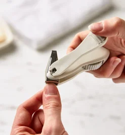 Lee Valley Rotary Fingernail Clipper