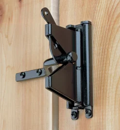 Lee Valley Self-Aligning Gate Latch
