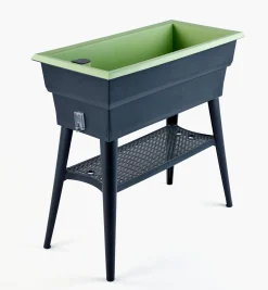 Lee Valley Self-Watering Raised Planter