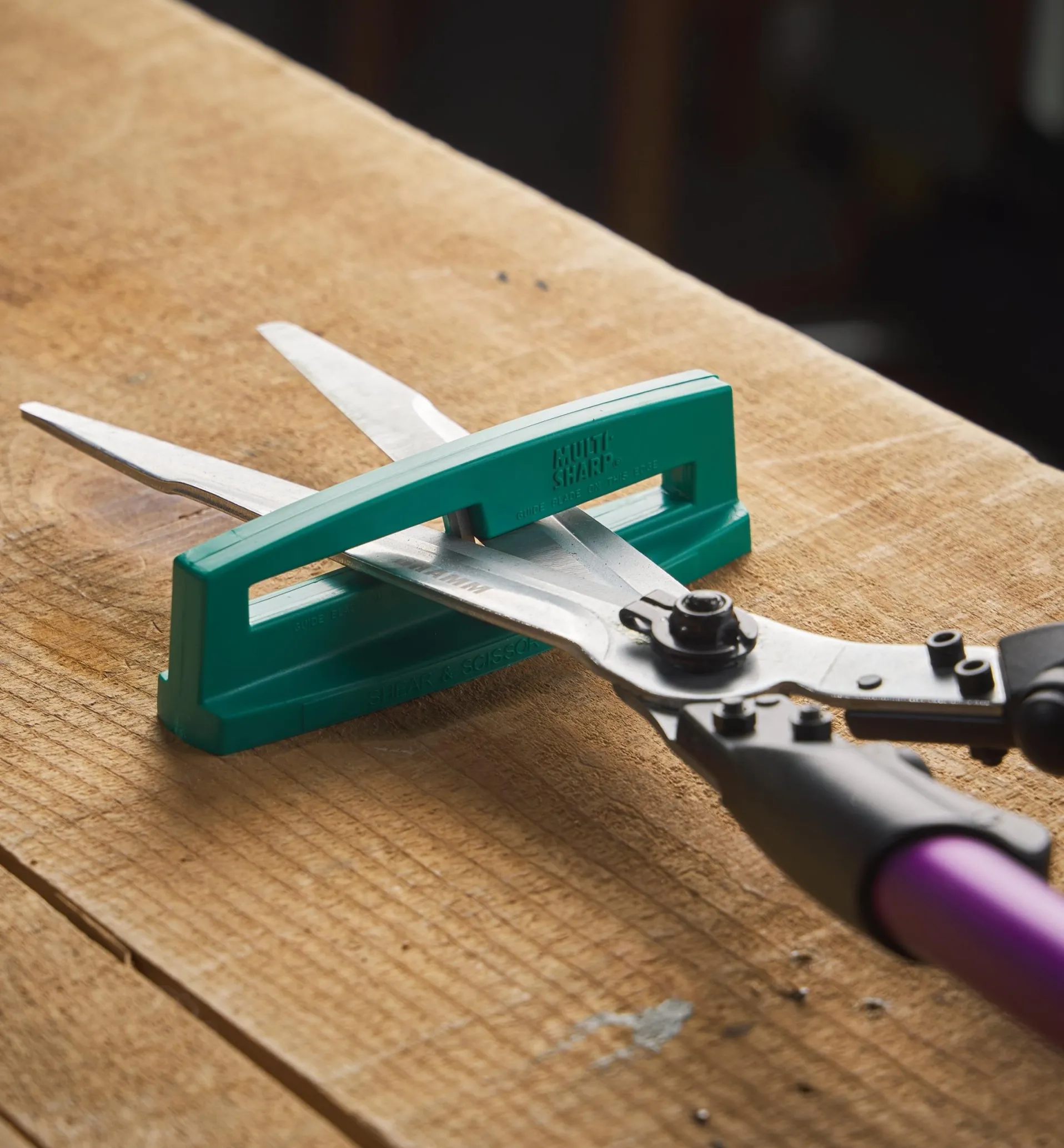 Lee Valley Shear & Scissor Sharpener