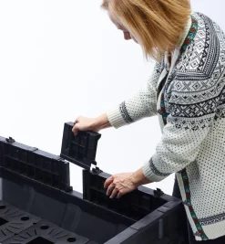 Lee Valley Small Vegepod Container Garden