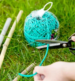 Lee Valley Soft-Stretch Plant Tie