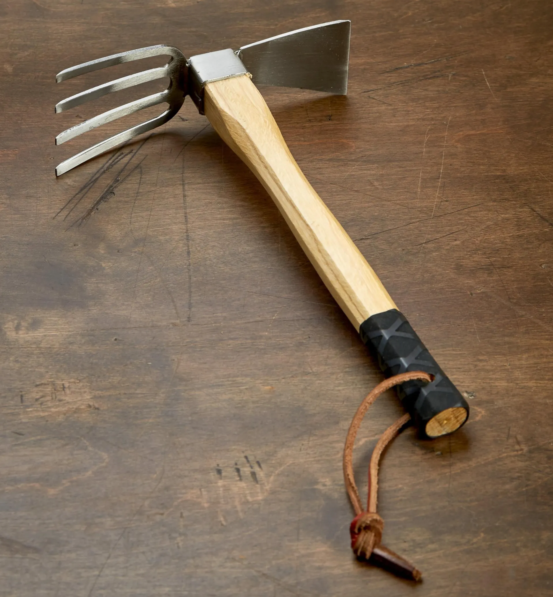 Lee Valley Stainless-Steel Cultivator Mattock