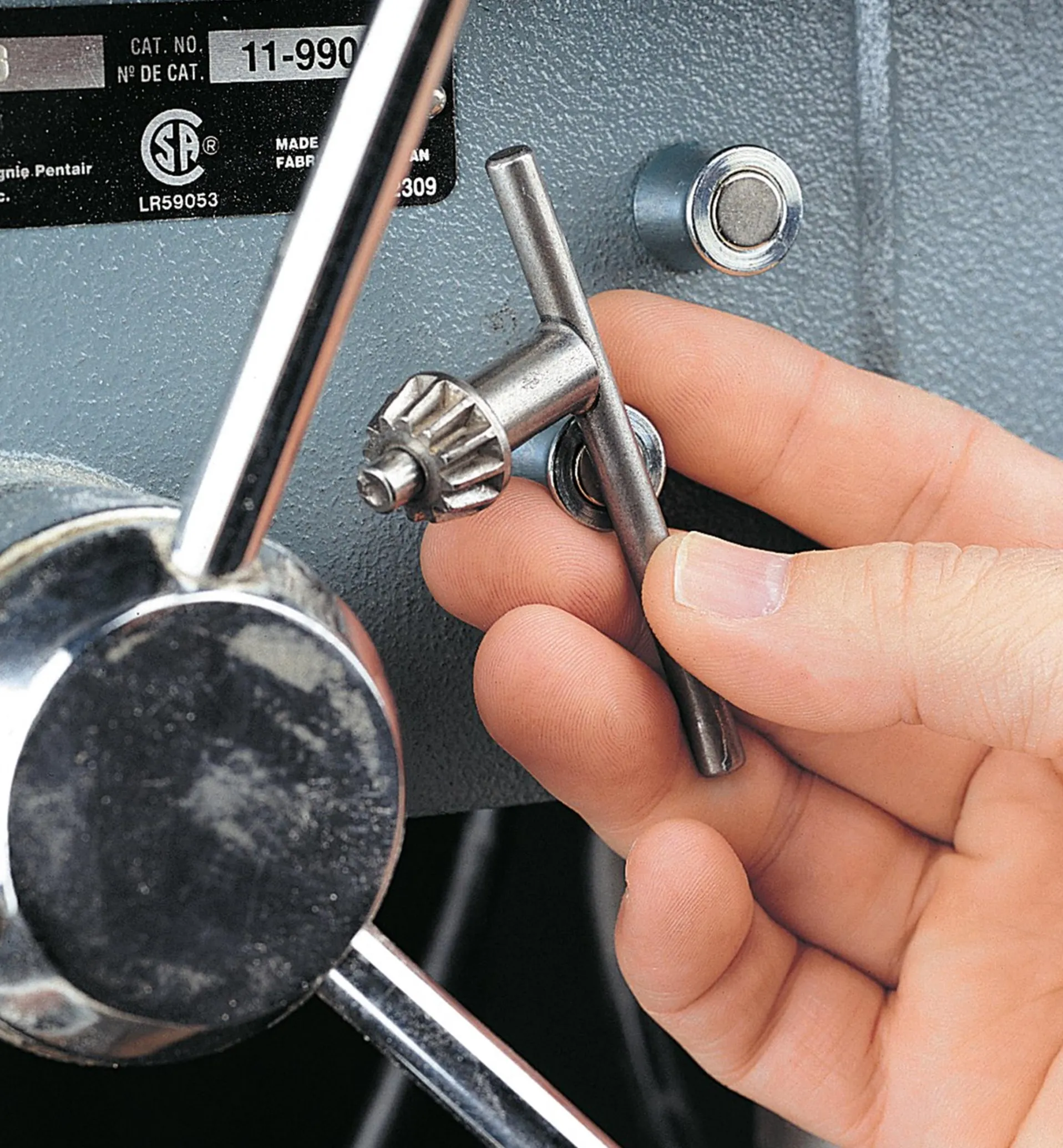 Lee Valley Standoff Magnetic Tool Holder