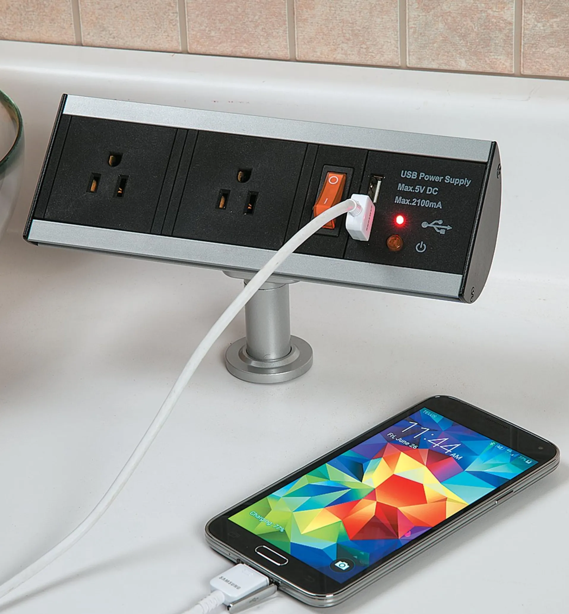 Lee Valley Stand-Off Power Bar