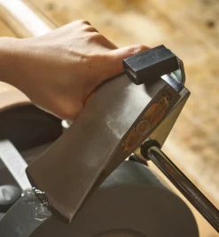 Lee Valley Tormek Axe Jig