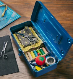 Lee Valley Toyo Medium Stackable Toolbox