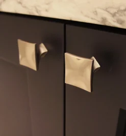 Lee Valley Twist Square Knob