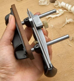 Lee Valley Veritas Left-Hand Box-Maker’s Plow Plane