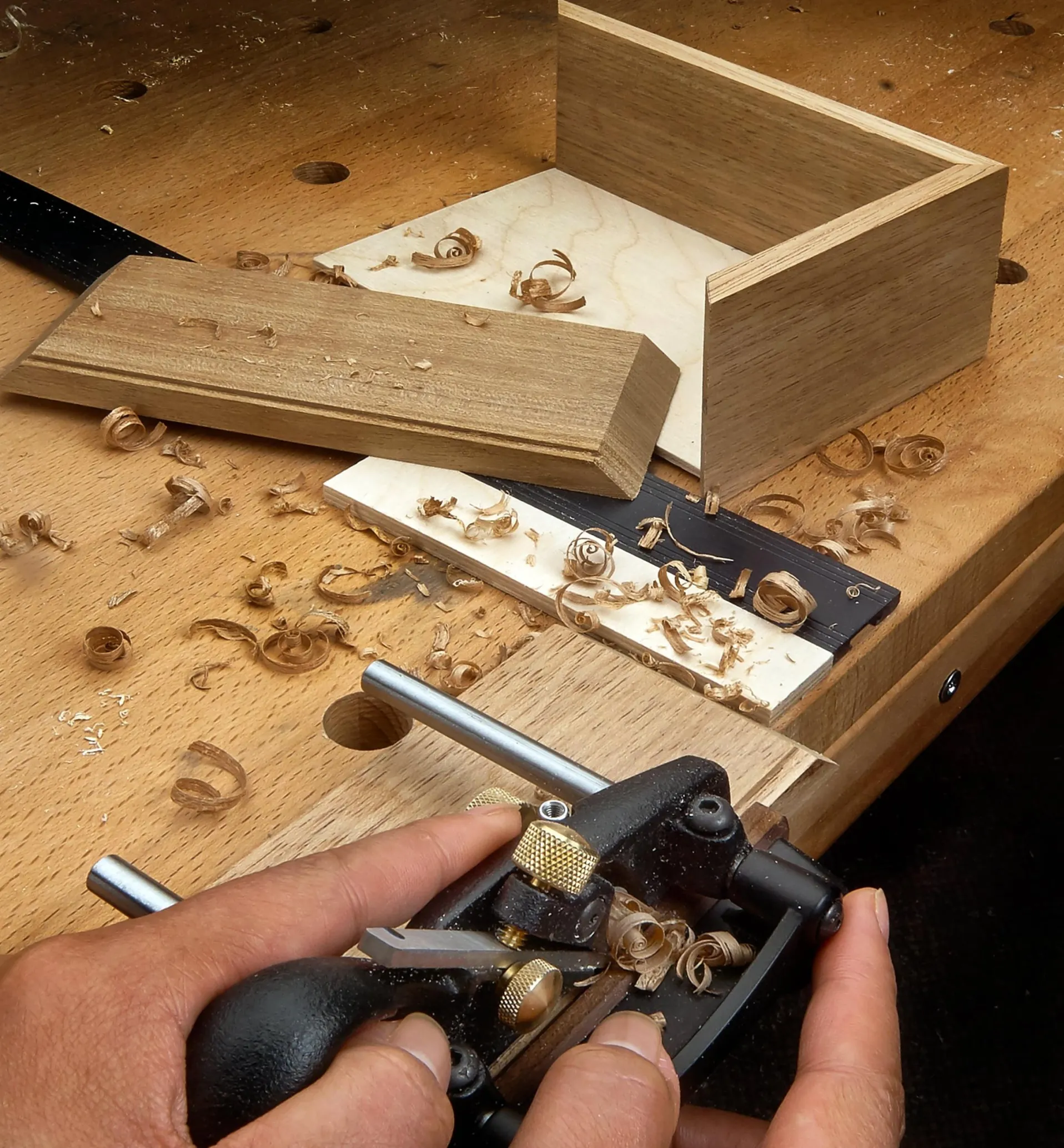 Lee Valley Veritas Left-Hand Box-Maker’s Plow Plane