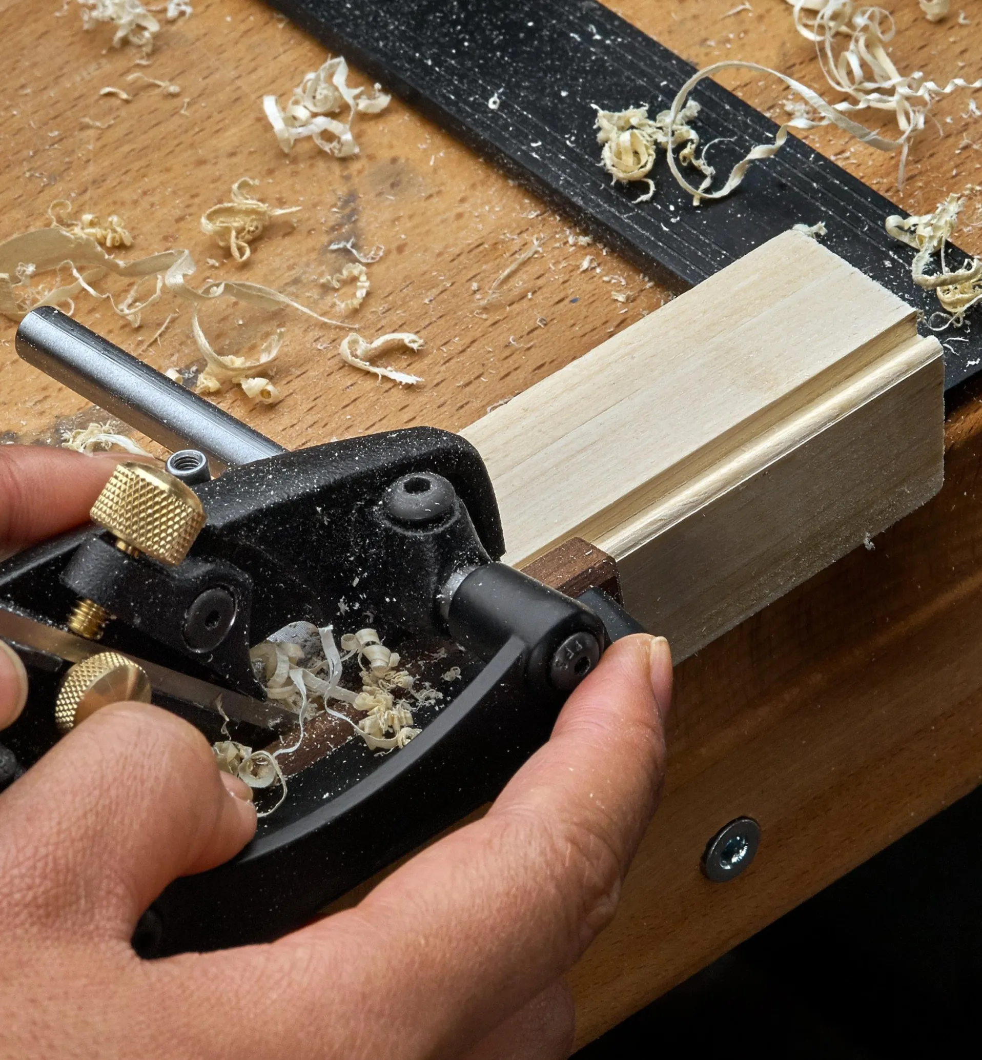 Lee Valley Veritas Left-Hand Box-Maker’s Plow Plane
