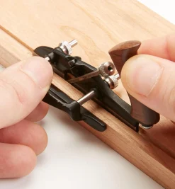 Lee Valley Veritas Miniature Plow Plane