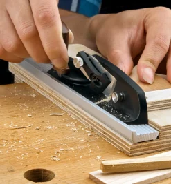 Lee Valley Veritas Miniature Right-Hand Shooting Plane