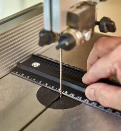 Lee Valley Veritas 450mm Shop Rule