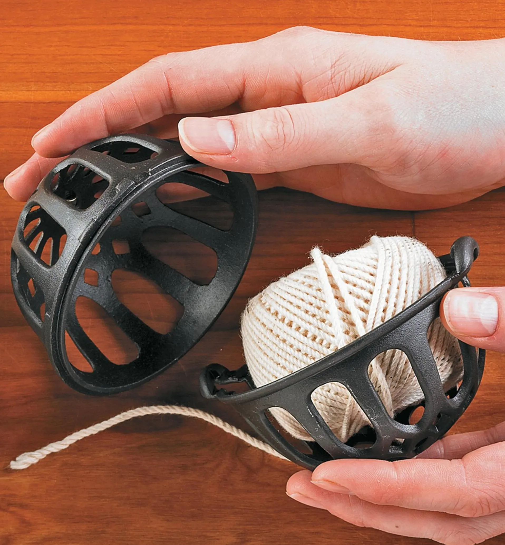 Lee Valley Victorian String Holder