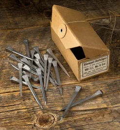 Lee Valley Vintage Horseshoe Nails