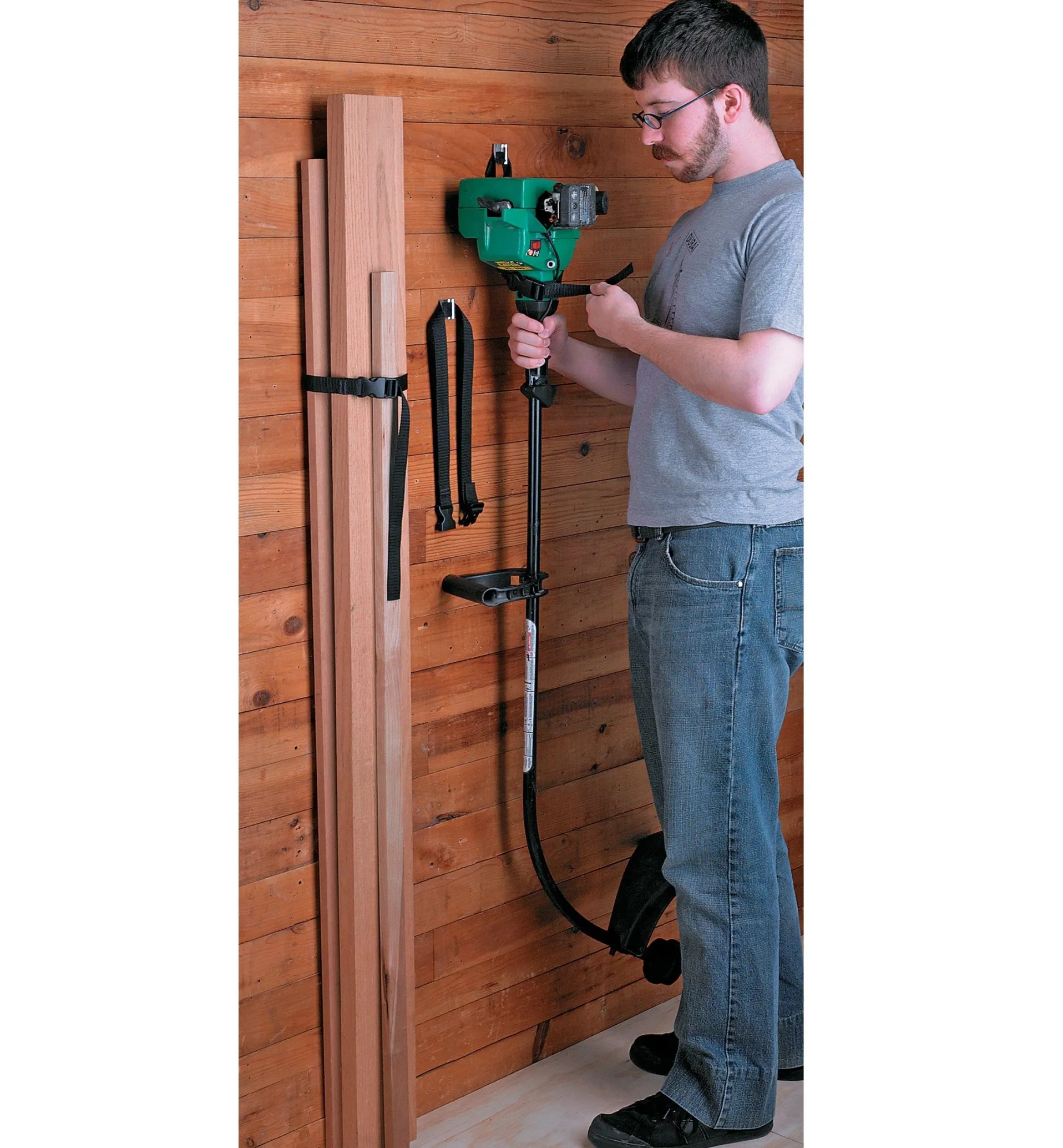 Lee Valley Wall-Mount Storage Bracket