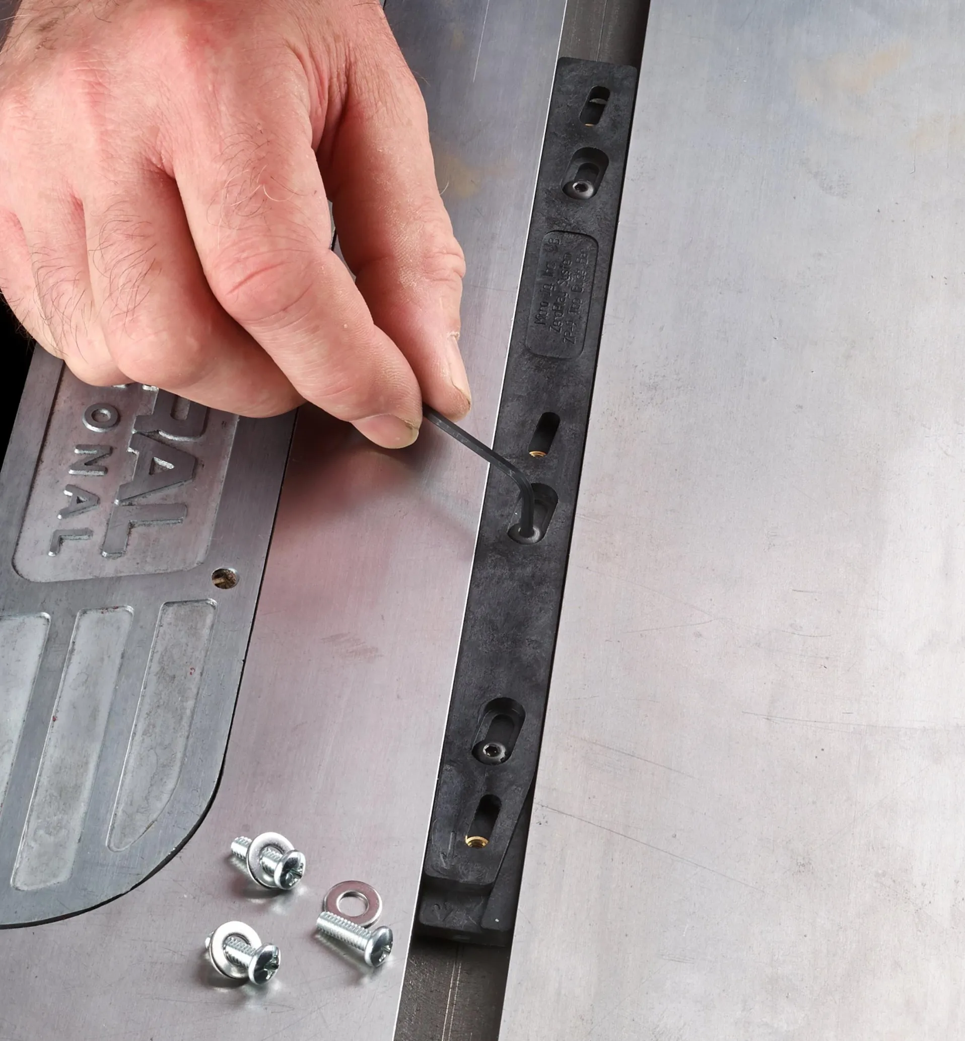 Lee Valley Zeroplay Miter-Slot Slider Bars